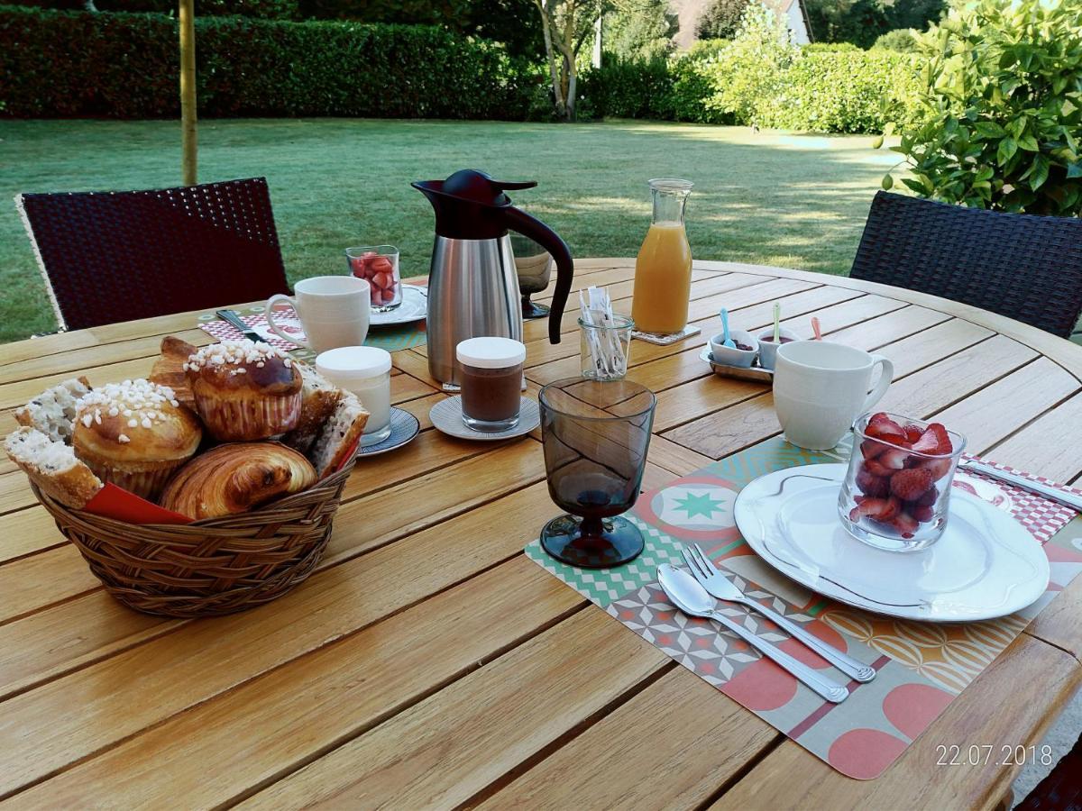 Les Trois Provinces Bed and Breakfast Couffy Eksteriør billede